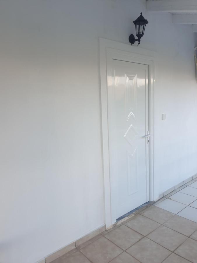 Rosemary House Guest House Sarande Ngoại thất bức ảnh